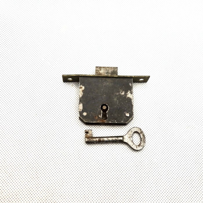 Möbellås 4,5x4 cm